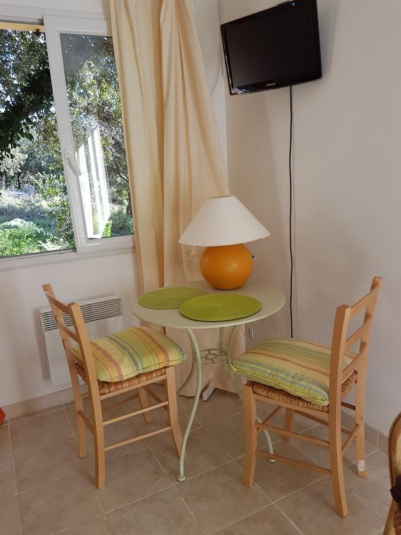 Mas De Courreges Hotell Saint-Hippolyte-du-Fort Eksteriør bilde